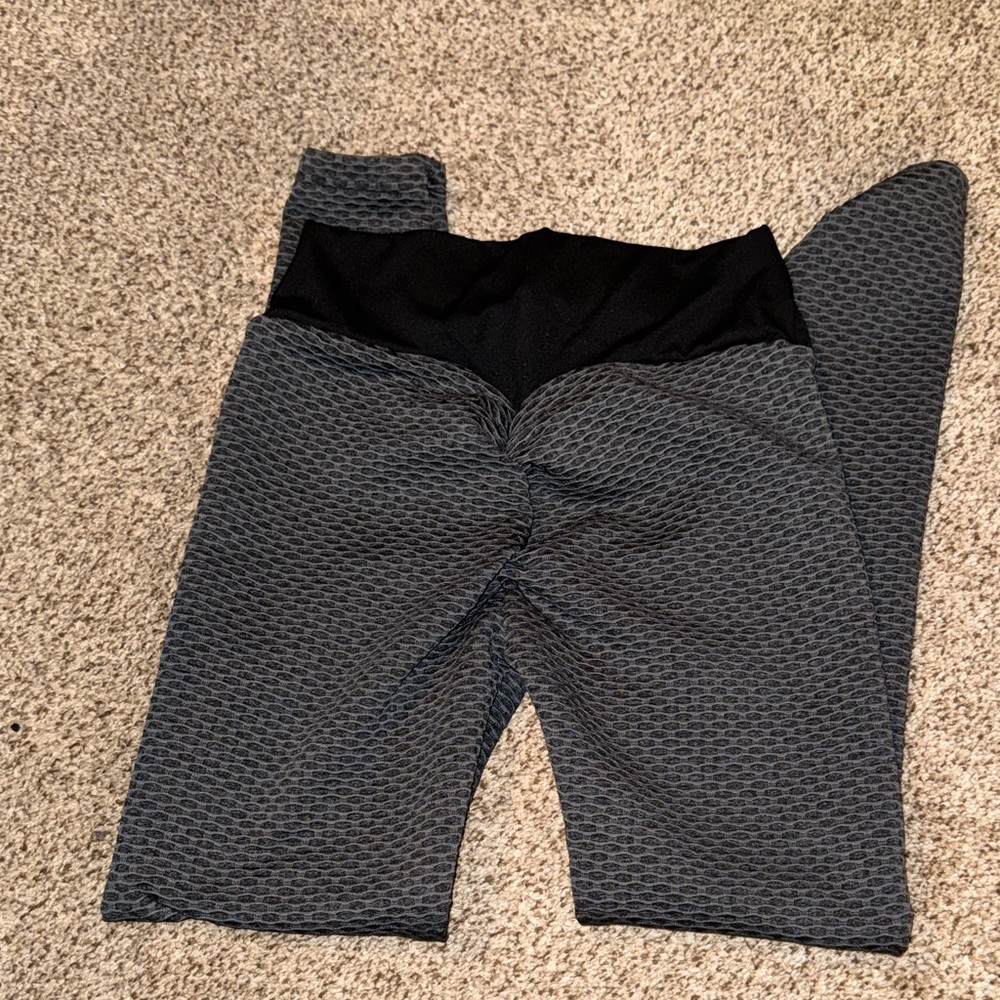 Gray Textured Leggings